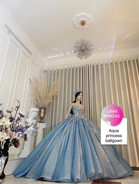 Gown For Debut, Big Ball Gowns, Sparkle Princess, Prom Dress With Train, Quinceanera Dresses Blue, Dress With Train, Blue Ball Gowns, Pretty Quinceanera Dresses, Quince Dress