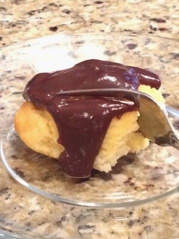 Gracefully Gluten Free: Gluten Free Chocolate Gravy Chocolate Gravy Recipe, Chocolate Gravy, Gluten Free Cookbooks, Eating Chocolate, No Carb Recipes, Egg Free Recipes, Paleo Chocolate, Gf Desserts, Gravy Recipe