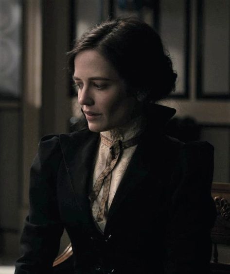 Eva Green as Vanessa Ives In Penny Dreadful. Walburga Black Eva Green Icon, Walburga Black Aesthetic, Pierre Ryn Weaver, Sacred Twenty Eight, Walburga Black, Vanessa Ives, Dark Victorian, Victorian Goth, Penny Dreadful