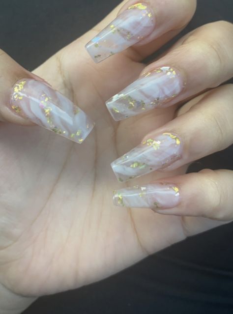 Gold White Marble Nails, Medium Marble Nails, Clear Marble Nails Acrylic, Matric Dance Nails, Glitter Marble Nails, Aries Nails, White Marble Nails, Prom 23, White Nails With Gold