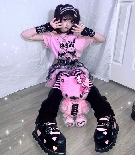 Goth Outfits Pastel, Goth Fits, Kawaii Outfit Ideas, Pastel Goth Outfits, Pastel Goth Fashion, Alt Outfits, Pastel Outfit, Alt Fashion, Grunge Goth