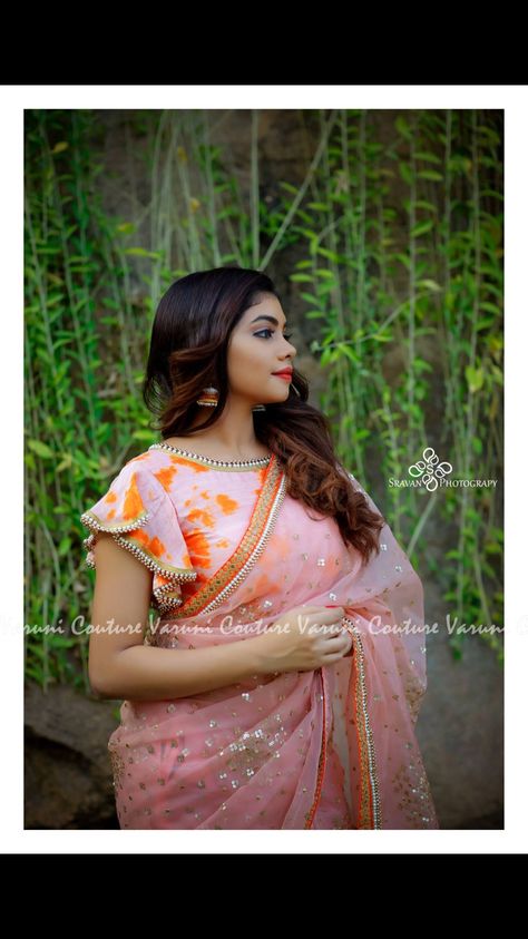 Sleeves Outfit, Boat Neck Blouse, Saree Blouse Neck Designs, Fashionable Saree Blouse Designs, Blouse Back Neck Designs, Sari Blouse Designs, Blouse Designs Indian, Simple Blouse Designs, Blouse Designs Silk