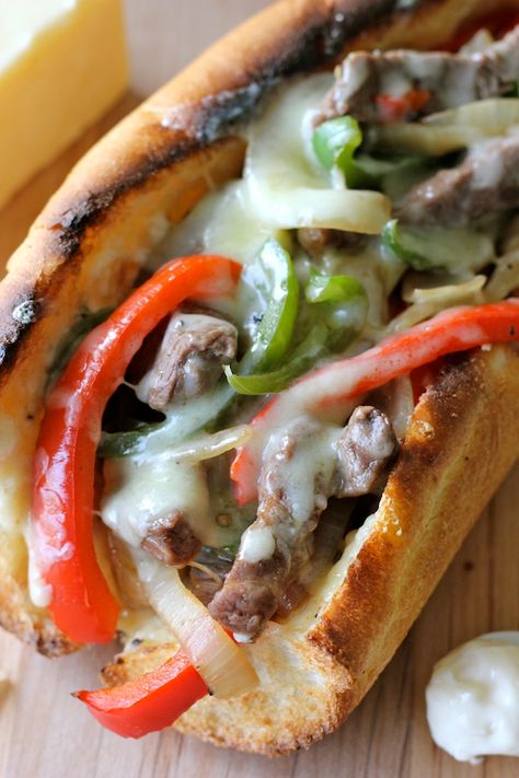 Philly Cheesesteak with Garlic Aioli - Damn Delicious Dinner Shortcuts, Resep Sandwich, Philly Steak, Diner Recept, Cheese Steak, Philly Cheese, Garlic Aioli, Hamburger Helper, Philly Cheesesteak