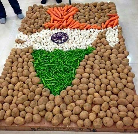 India MAP using Vegetables Indian Independence, Indian Independence Day, India Independence, India Map, Indian Flag, Beautiful Rangoli, Rangoli Design, Republic Day, Independence Day