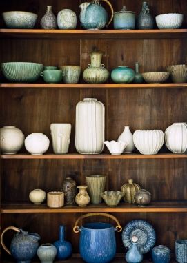 Pottery Danish Ceramics, Back To Nature, A Shelf, Vintage Pottery, Home Decor Tips, Interior Design Trends, Danish Design, Ceramic Pottery, Ceramic Art