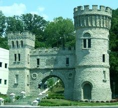 Elsinore Arch Castle located at the base of Eden Park at Gilbert Ave. & Elsinore Place. It was constructed in 1883 for Cincinnati Water Works & is listed on the National Register. (The architecture was said to be inspired by Elsinore Castle featured in Hamlet.) The building behind it was once home to the Cincinnati Natural History Museum. The building is now used for the television studio of WCPO-TV. The structure was designed by Charles B. Hannaford. Originally, it was the CWW valve house. Ohio Is For Lovers, American Castles, Downtown Cincinnati, Shakespeare Festival, Ohio Travel, Eden Park, Being Held, Ohio River, Queen City