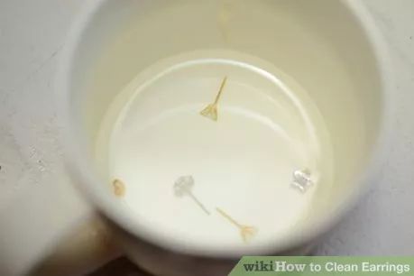 Cleaning Earrings At Home, How To Clean Earrings At Home, Cleaning Earrings, Earring Cleaner, Clean Earrings, Hydrogen Peroxide Uses, Cleaning Videos, How To Clean Earrings, Ear Cleaning