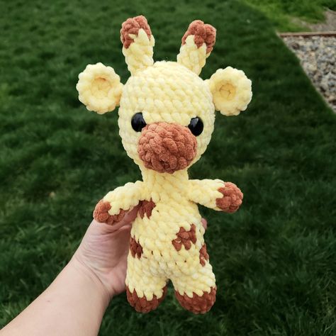 Free Crochet Patterns Monkey, Crochet Baby Animals, Crochet Amigurumi Free Pattern, Plushie Handmade, Crochet Stuffies, Giraffe Stuffed Animal, Crochet Giraffe, Crochet Plushies, Easy Crochet Animals