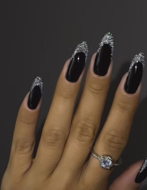 Alt Nails, Black Nails With Glitter, New Years Eve Nails, Grunge Nails, French Tip Acrylic Nails, Dark Nails, Pretty Hands, Types Of Nails, Gorgeous Nails