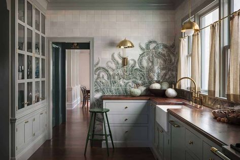 The detailing, the vintage botanical vibe (I love and collect hand-drawn botanicals so much), all the shading Old Home Renovation, Statement Tiles, Shaker Kitchen Cabinets, Tile Trends, Style Cottage, Style Loft, Craftsmen Homes, Shaker Kitchen, Painting Tile