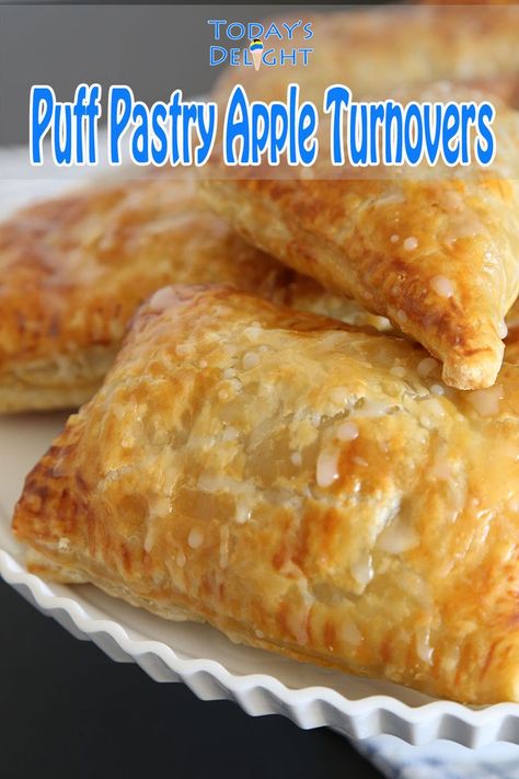 Puff Pastry Apple Turnovers are made with deliciously flaky puff pastry with cinnamon flavored diced apples. Apple Turnovers are easy to make. Puff Pastry Apple Turnovers, Puff Pastry Recipes Dessert, Puff Pastry Apple, Phyllo Dough Recipes, Pastry Puff, Pastries Recipes Dessert, Apple Puff Pastry, Turnover Recipes, Puff Pastry Desserts