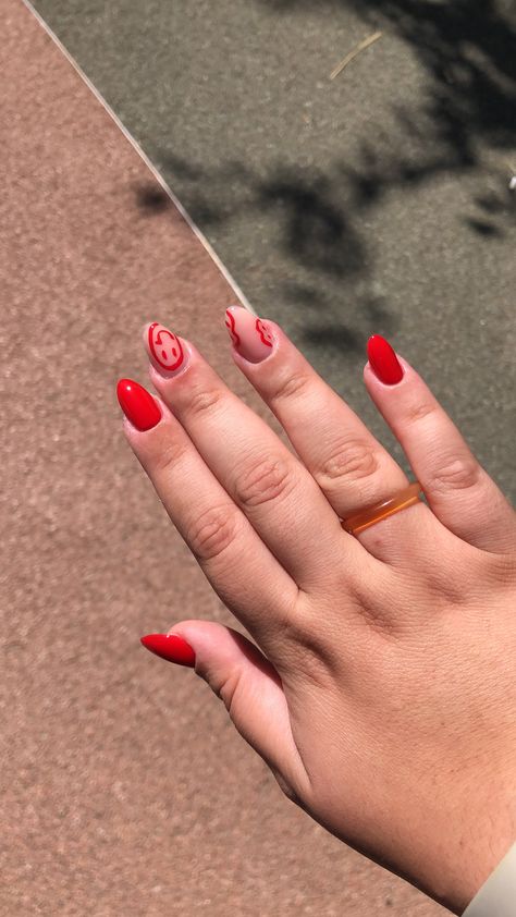 #red #summernails #nailart #summernailart #rednails #smileyfacenails #smiley Smiley Nails, Short Nails Summer, Nail Art Summer, Smiley Face, Red Nails, Short Nails, Summer Nails, Smiley, Nail Art