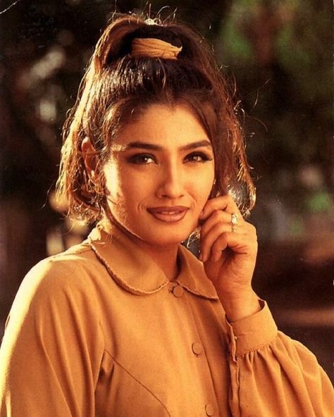 Beautiful Raveena Tandon Bollywood Retro, 44th Birthday, Looking Younger, Raveena Tandon, Sushant Singh Rajput, 90s Bollywood, Sushant Singh, Vintage Bollywood, Indian Bollywood