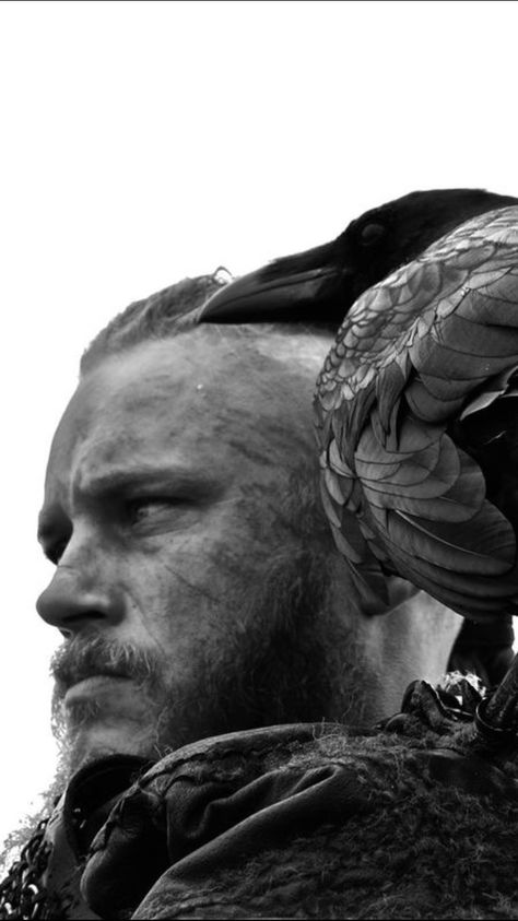 Ragnar papasito Jefferson Hall, King Ragnar Lothbrok, Vikings Travis Fimmel, Viking Wallpaper, Ragnar Lothbrok Vikings, Vikings Show, King Ragnar, Vikings Tattoo, Vikings Game