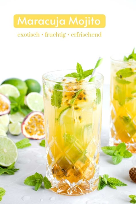 Jeder Schluck von diesem erfrischenden Maracuja Mojito weckt direkt Urlaubsgefühle bei mir! Das perfekte Sommergetränk für Gartenpartys! Der Maracuja Cocktail mit frischer Minze und Limette ist durch die exotische Frucht leicht säuerlich, aber auch fruchtig und süß zugleich. Wer Fan von dieser extravaganten Frucht ist, wird den Maracuja Mojito genauso lieben wie ich! Egal, ob mit Alkohol oder alkoholfrei. #mojitorezept #maracujacocktail #cocktailrezepte Maracuja Cocktail, Italian Food Party, Aperitif Cocktails, Pretty Cocktails, Shakes Drinks, Cocktail Night, Cocktail Desserts, Food Tasting, Gin Cocktails