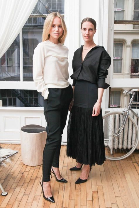 Elin Kling and Vanessa Traina. Elin Kling Style, Vanessa Traina, H M Outfits, Elin Kling, Miroslava Duma, Milan Street Style, Anna Dello Russo, Model Street Style, Stil Inspiration