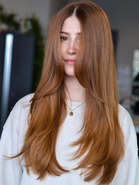 Long Layered Copper Hair, Trendy We Fryzurach, Layered Haircuts For Women, Long Layer, Layered Haircuts With Bangs, Hair 2022, Straight Hair Cuts, Medium Layered Haircuts, Hairstyles For Layered Hair