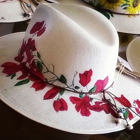 Painted Hats, Hat Decoration, Hat Ideas, Fancy Hats, Flower Hats, Handmade Hat, Summer Hats, Fabric Painting, Hat Pattern