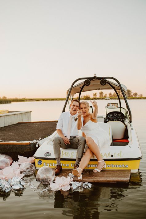 Boat Couple Pics, Wedding Send Off Ideas, Send Off Ideas, Wedding Boat, Boat Engagement, Boat Wedding, Wedding Send Off, Idaho Wedding, Engagement Pic