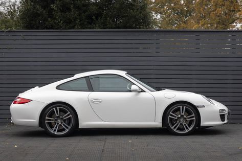 Porsche 997.2 Carrera 2012 - elferspot.com - Marketplace for Porsche Sports Cars Engine Working, Porsche 997, Painting Trim, Center Console, Manual Transmission, Alloy Wheel, Wind Screen, Fuel Injection, Sports Cars