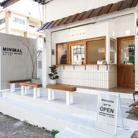 Minimal Cafe Interior, Minimal Cafe Design, Coffee Shop To Go, Small Coffee Shop Design, Minimal Coffee Shop, Minimalist Coffee Shop, Mini Cafeteria, Korean Coffee Shop, Minimal Cafe