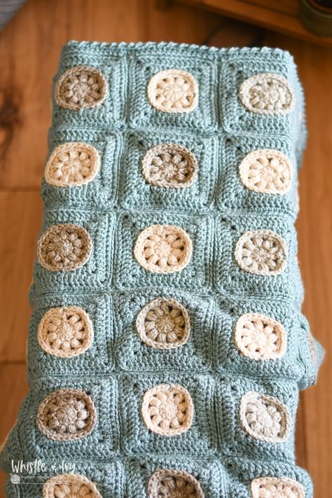 Beach Blanket Crochet Pattern, Crochet Blanket Beach, Beachy Crochet Patterns, Beach Crochet Pattern, Beachy Crochet Blanket, Beach Granny Square, Beach Crochet Blanket, Crochet Sand Dollar, Sand Dollar Crochet