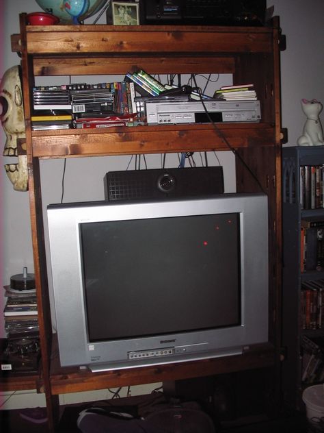 My TV In Living Room (2007) - December 24, 2007 #2007 #2000s #2007aesthetic Early 2000s College Aesthetic, 2000s Tv Aesthetic, Early 2000s Living Room, 2000s Grunge Room, 2000s College Aesthetic, 2000s House Aesthetic, 2007 Nostalgia, 2000s Teen Aesthetic, Early 2000s House