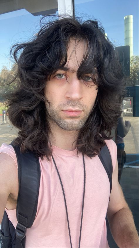 Just a photo I took while waiting for my uber after five hours on a plane 70s Feathered Hair Men, Long Hair Glasses Man, Wavy Wolf Cut Men, Long Hair For Guys, Long Layered Hair Men, Long Frizzy Hair, Haircut References, Floofy Hair, Ashur Gharavi