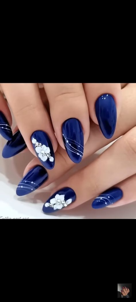 Navy Blue Nail Designs, Nail Art Bleu, Fancy Nail Art, Navy Blue Nails, Dark Blue Dress, Blue Acrylic Nails, Blue Nail Designs, I Feel Pretty, Fancy Nails