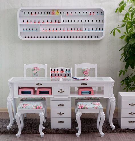 Nail Bar Ideas, Bar Furniture Design, Manicure Station, Nail Room Ideas, Nail Salon Furniture, Nail Salon Interior, Nail Station, Home Nail Salon, Nail Salon Decor