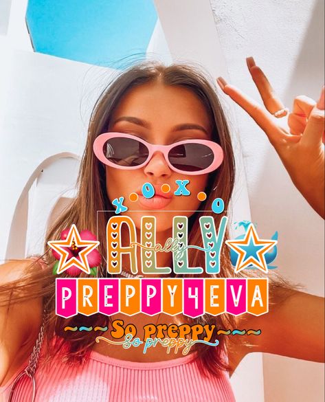 Cute Wallpapers Hello Kitty, Wallpapers Hello Kitty, Pfp Preppy, Preppy Names, Preppy Pfp, Zepeto Looks Ideas, Bff Shirts, Aesthetic Names, Preppy Lifestyle