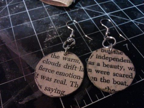 Tiny Book Earrings Diy, Book Page Earrings Diy, Mini Book Earrings Diy, Book Page Jewelry, Diy Book Earrings, Book Page Earrings, Book Earrings Diy, Cauldron Ideas, Book Page Diy