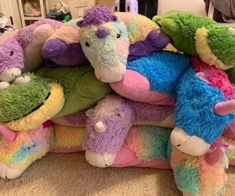 Pillow Pets Aesthetic, Pillow Pet Aesthetic, 2010 Nostalgia, Unicorn Pillow Pet, Pillow Pets, Puppy Dog Pals, Nostalgic Pictures, Minnie And Mickey, Sleep Time