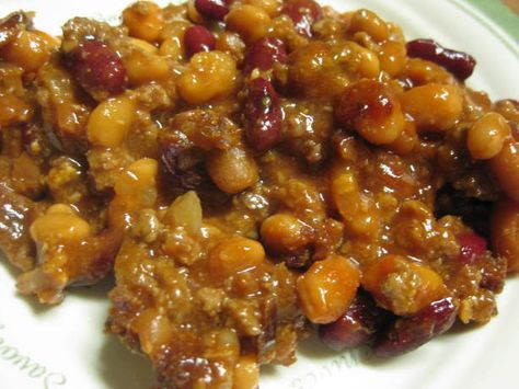 Texas Baked Beans Recipe, Bacon Crisps, Baked Bean Recipes, Sliced Turkey, Bean Casserole, Baked Beans, Vegetable Sides, Bean Recipes, Southern Recipes