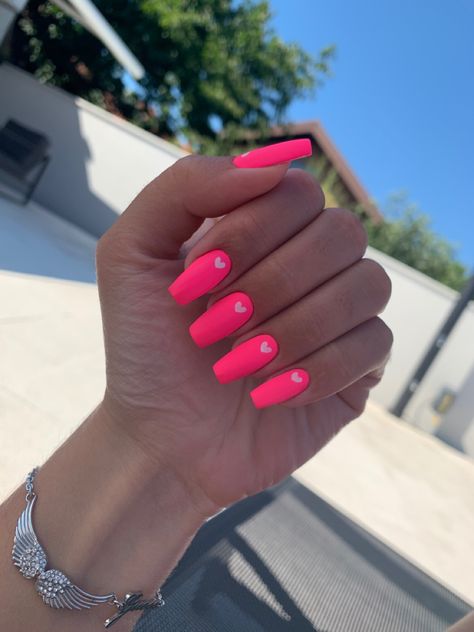 Neon Biab Nails, Neon Pink Acrylic Nails Coffin, Light Neon Pink Nails, Pink Nails Neon, Bright Gel Nails, Neon Pink Nails, Gel Toe Nails, Cow Nails, Wow Nails