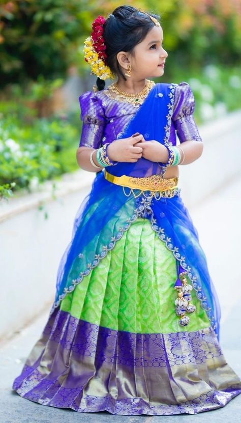 Frock Design For Stitching, Frocks For Kids, Kids Party Wear Dresses, Kids Dress Collection, Long Gown Design, Kids Blouse Designs, Lehenga Designs Simple, Traditional Blouse Designs, Latest Model Blouse Designs