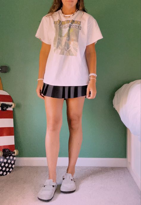 Cute casual athletic skort outfit Athletic Skort Outfit, Skort Outfit, Athletic Skort, Casual Athletic