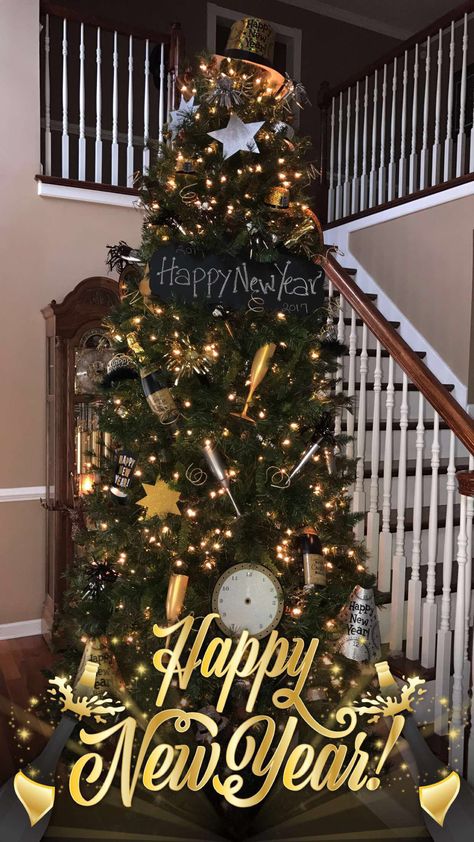 New Years themed tree New Year Christmas Tree, New Years Eve Tree Ideas, New Years Tree Decoration, January Tree Decorating Ideas, Nye Tree, New Years Eve Tree, New Year’s Eve Christmas Tree, New Year Tree Decoration, New Year’s Eve Theme Ideas