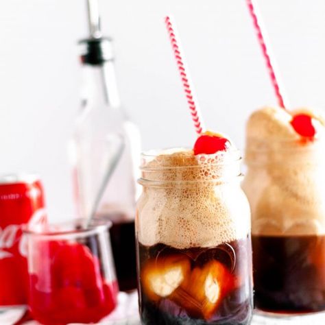 Float Trip Food, Cherry Vanilla Coke, Coke Floats, Coke Float, Sweet Wallpaper, Float Recipes, Strawberry Sugar, Background Beauty, Cherry Syrup