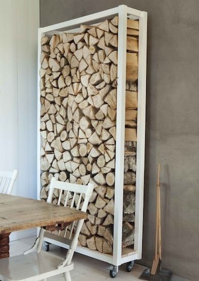 Firewood Storage Ideas - 12 "Different" Strategies - Bob Vila Firewood Storage Indoor, Outdoor Firewood Rack, Range Buche, Firewood Rack, Firewood Storage, Diy Casa, Hemma Diy, Salon Interior Design, Diy Holz