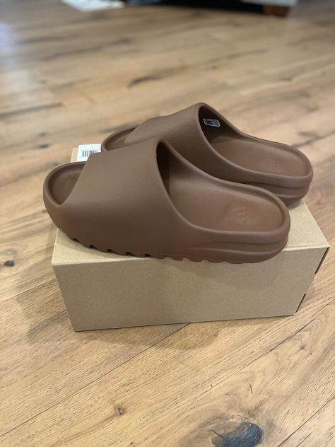 Yeezy Slide Flax Size 12 Get a price at https://copapair.com/yeezy-slide-flax-size-12/ Yeezy Slides Outfit, Slides Outfit, Crocs Fashion, Crocs Boots, Yeezy Slides, Pretty Shoes Sneakers, All Nike Shoes, Shoes Sneakers Jordans, Girly Shoes