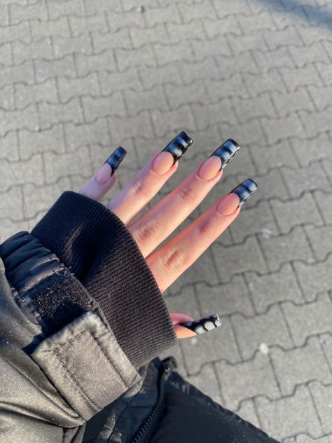 Nails Black And Gray, Grey Black Nails, Nails Y2k Long, Nails Inspo Black, Nails Dark, Grunge Nails, Dark Nails, Nails Black, Nails Inspo