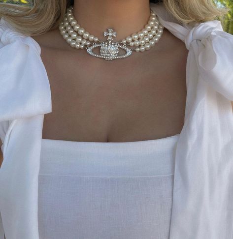 Vivienne Westwood Aesthetic, Westwood Aesthetic, Necklace Vivienne Westwood, Pearl Necklace Aesthetic, Vivienne Westwood Pearl Necklace, Princess Era, Vivienne Westwood Wedding, Vivienne Westwood Jewellery, Caribbean Vacation