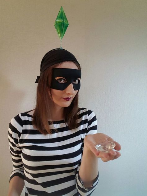 The Sims Fantasia, Sims Costume Diy, Sims Cosplay, Funny Party Ideas, Sims Halloween Costume, Sims Party, Sims Costume, Sims Halloween, Halloween Costumes 2015