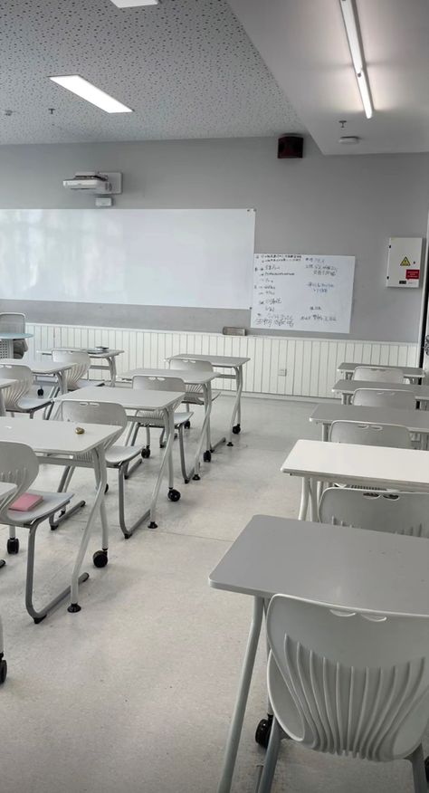 Korean Classroom, Affirmations For Teachers, Classroom Interior, School Building Design, Bakal Suami, Building Aesthetic, School Interior, High School Classroom, Dream School