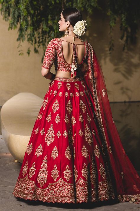 Buy Red Lehenga And Blouse: Raw Silk; Dupatta: Tulle Embroidery Leaf Set For Women by Nitika Gujral Online at Aza Fashions. Raw Silk Lengha, Minimal Red Bridal Lehenga, Red And Gold Wedding Lehenga, Lengha Choli Simple, Raw Silk Lehenga Wedding, Kurta Illustration, Bridal Lehenga Maroon, Maroon Bridal Lehenga, Red Wedding Lehenga