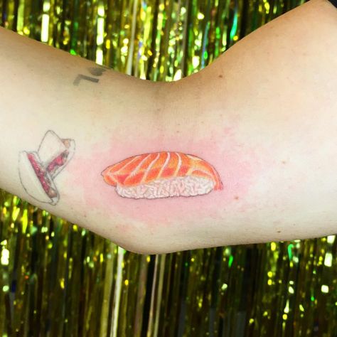 sake/salmon nigiri for Lauren! thanks for making the trip! #tattoo #valentinestattooseattle #shannonperry Salmon Nigiri Tattoo, Sushi Tattoo, Trip Tattoo, Salmon Tattoo, Salmon Nigiri, Tattoo Japan, Beautiful Tattoo Designs, Salmon Sushi, Realistic Tattoo