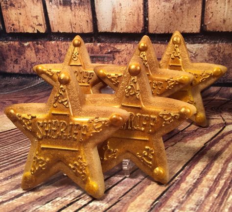 Gold sheriff badge sugar cookies. Sheriff Cookies, Appreciation Cookies, Midnight Margaritas, Police Appreciation, Deputy Sheriff, Retirement Ideas, Sheriff Badge, Cookie Business, Sheriff Deputy