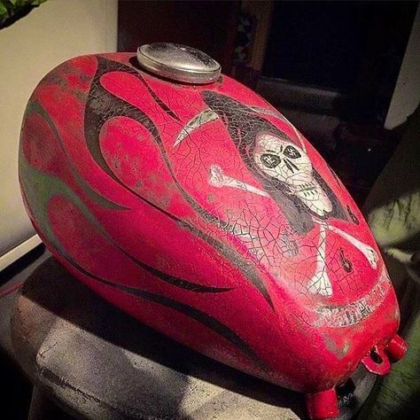 Painted Motorcycle, Vintage Chopper, Chopper Tank, Custom Paint Motorcycle, Old School Chopper, Tattoo People, Custom Tanks, Motorcycle Tank, Custom Harleys