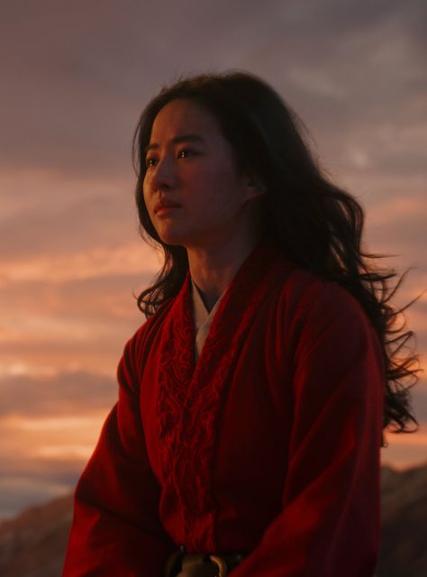 There’s Controversy Brewing Over Mulan — & It’s Not The Lack Of Singing That Has People Pissed+#refinery29 Mulan 2020, Mulan, Live Action, Singing, Film, Disney, Red